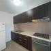 Vitan Mall, garsoniera, mobilata modern, bucatarie mare patrata,